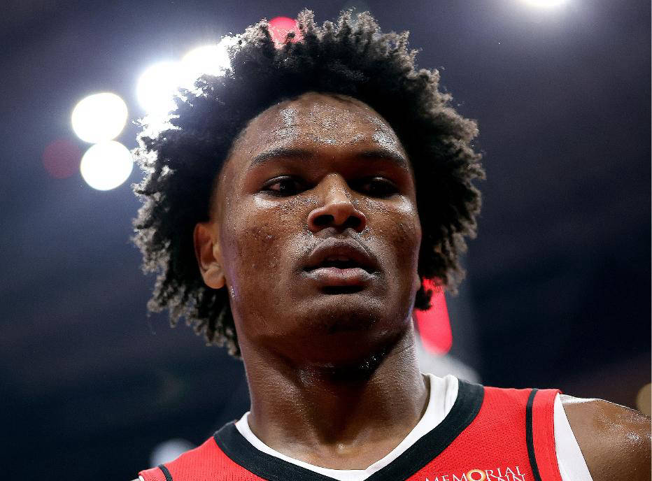 包含火箭遗憾失利，联盟第一巨头连续低迷的词条